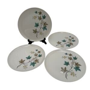 Vintage Dinner Plates Woodbine by Syracuse Carefree Fine China 1960's Set/4